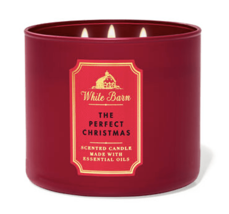 The Two Best Smelling Holiday Candles You Need This Winter