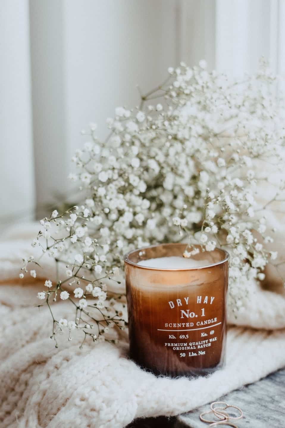 The Two Best Smelling Holiday Candles You Need This Winter